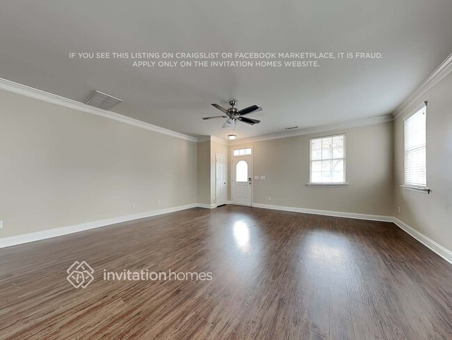 Building Photo - 208 Edgecroft Way