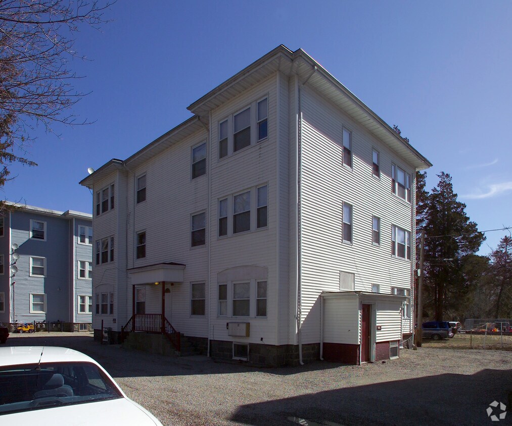 9 Creedway St, Taunton, MA 02780 Apartments in Taunton, MA