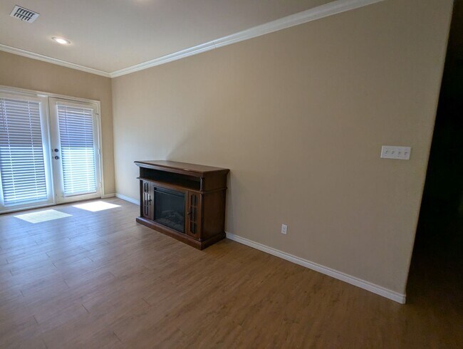 Building Photo - Prestigious 3/3/2 Home in Lubbock Cooper School District.