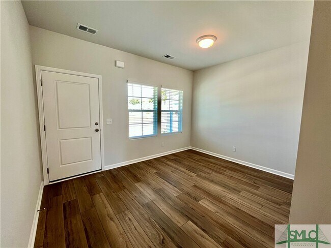 Building Photo - 112 Bradley Dr