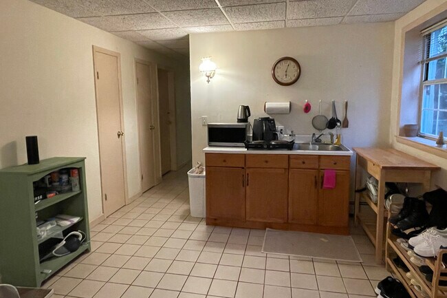kitchen/dining - 31 Triangle Dr