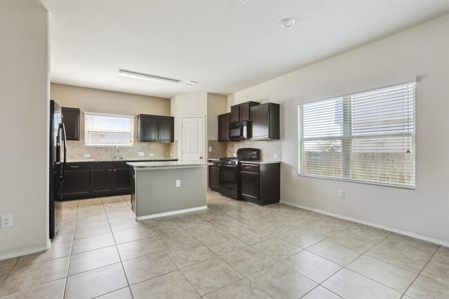 Foto del edificio - 5713 Kennedy St