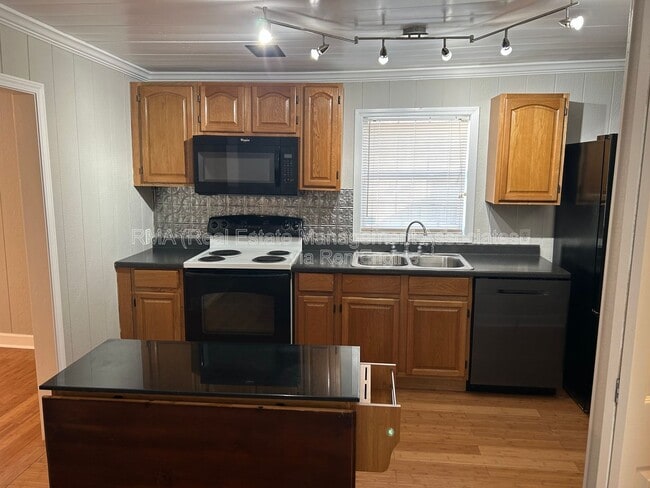 Foto del edificio - 3806 High Falls Rd