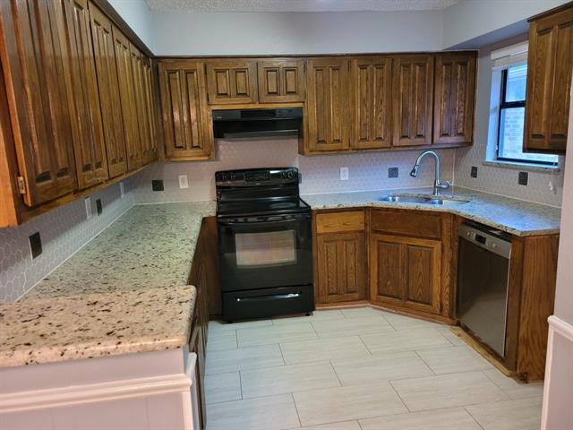 Building Photo - 910 Boxwood Dr