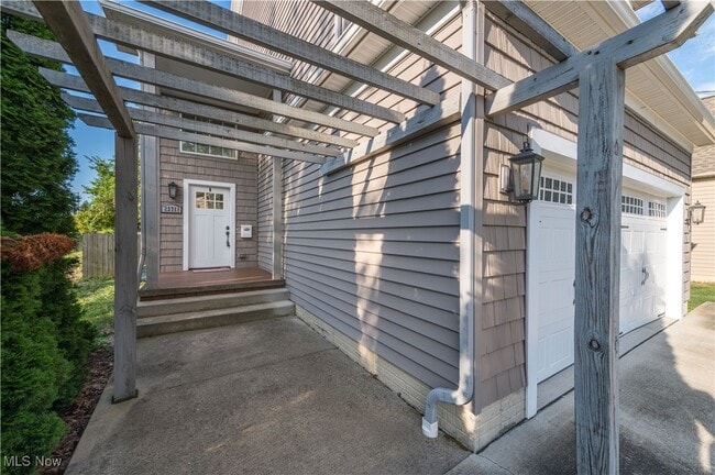 Building Photo - 23711 Wolf Rd