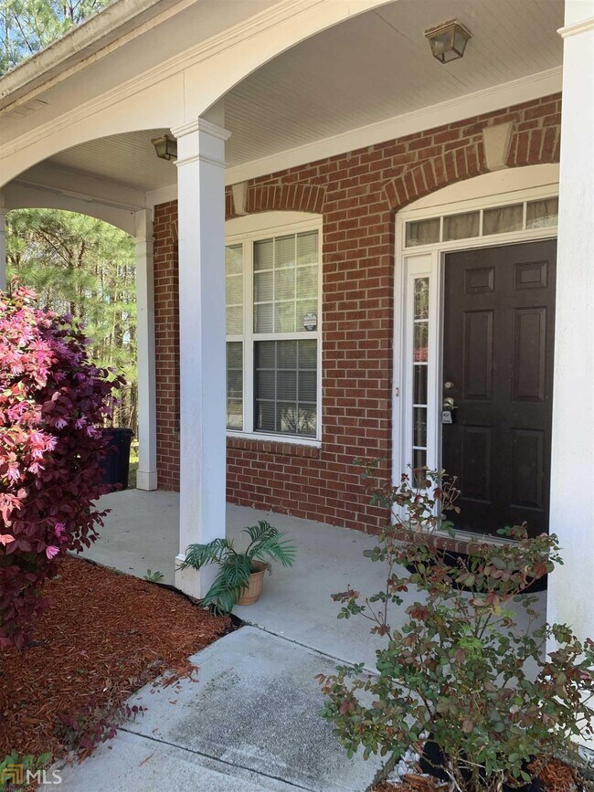 Foto del edificio - 2140 Atkinson Park Dr