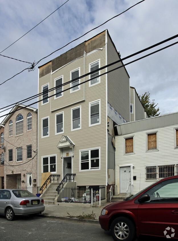 Primary Photo - 50 Belmont Ave