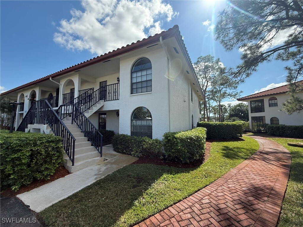 Primary Photo - 212 Deerwood Cir