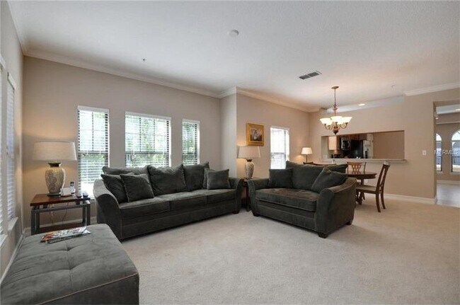 Foto del edificio - Amazing 4 Bed 3.5 Bath gated Town House in Lake Mary, FL!