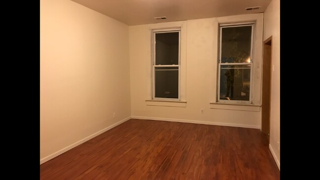 Foto del edificio - 3242 W 38th Pl