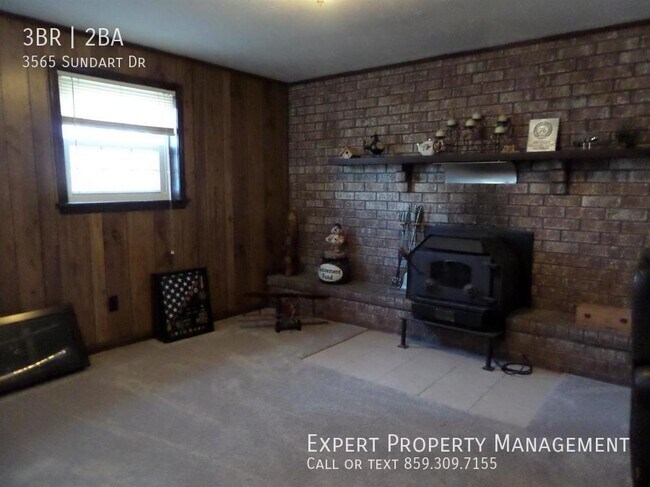 Building Photo - 3565 Sundart Dr