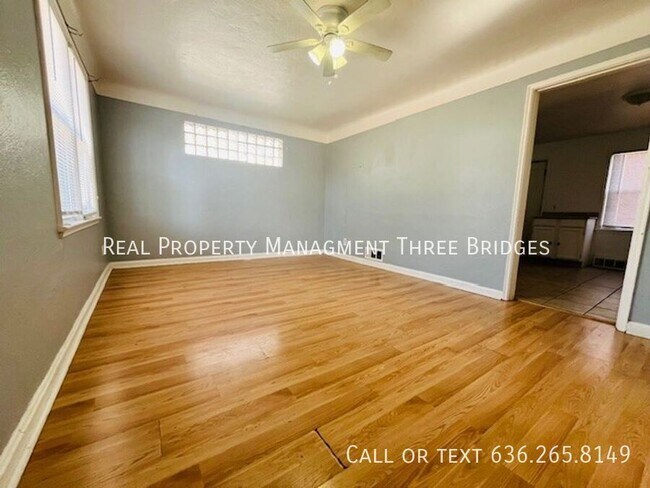Building Photo - 5650 Leverette Ave