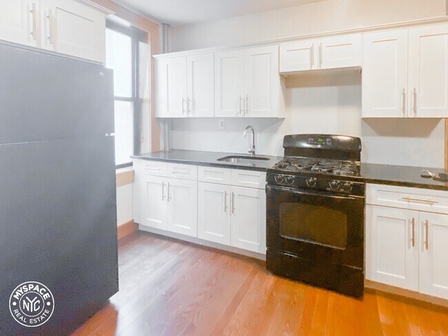 Foto del edificio - 18 E 21st St