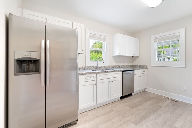 Foto del edificio - Available now! Lovely 3 bed/1 bath Home in...