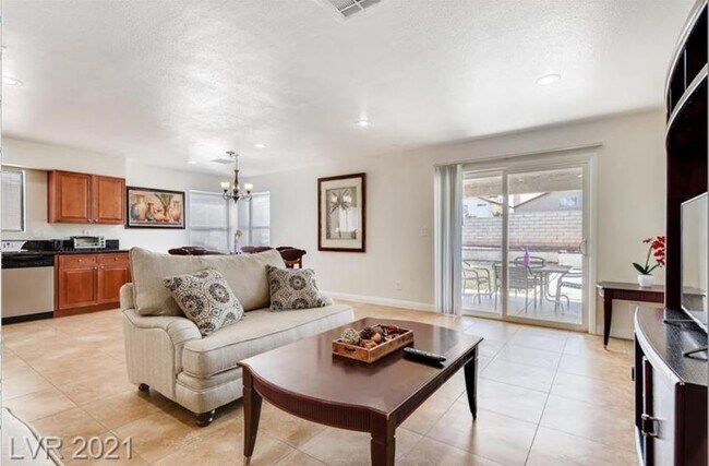 Foto del edificio - 8129 Spur Ct