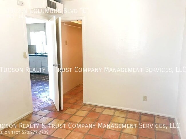 Foto del edificio - Cozy 1 bed 1 bath at Speedway and Columbus