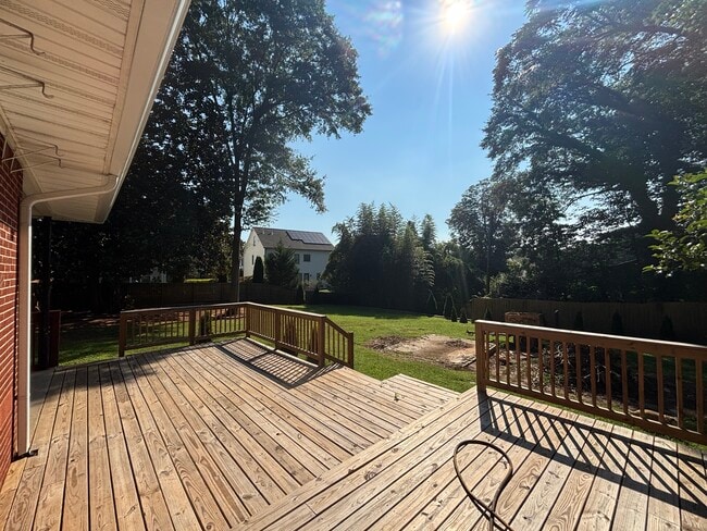 Deck - 1964 Braeburn Cir SE