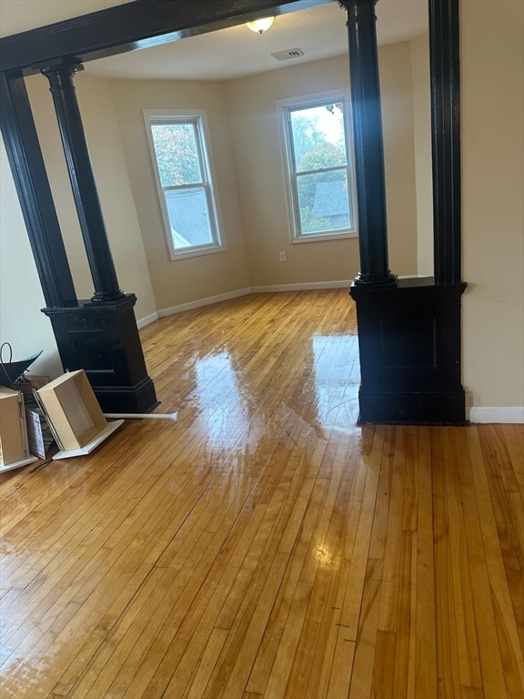 Building Photo - 121 Winfield St