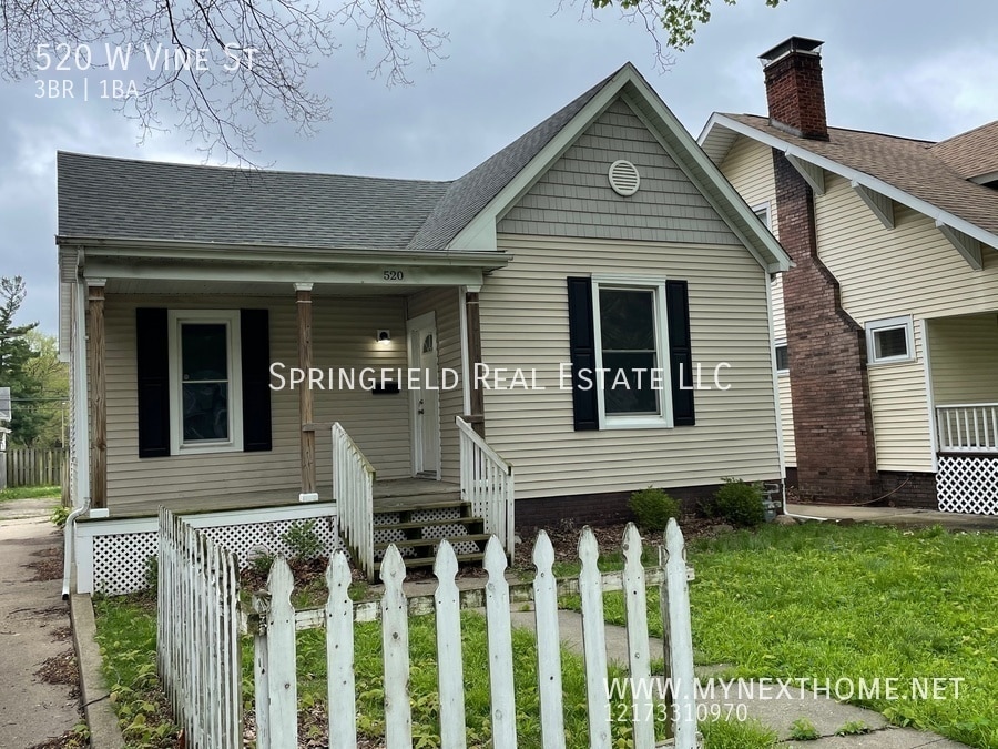 Primary Photo - Just remodeled! New Kitchen, New Paint, Ne...