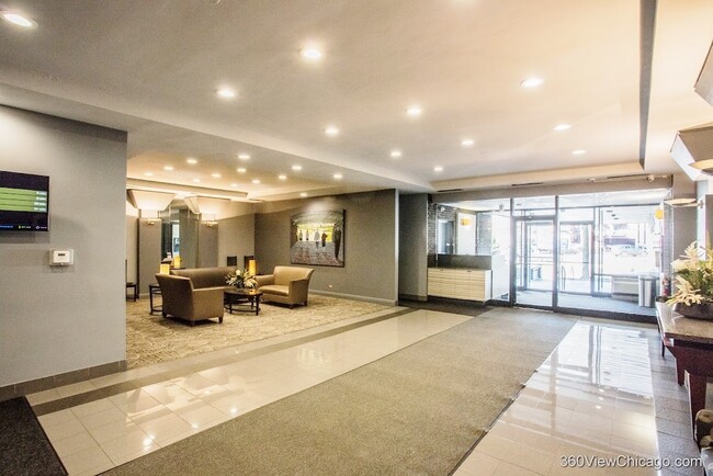 Building Photo - 6157 N Sheridan Rd