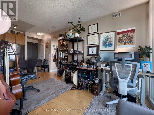 Photo du bâtiment - 18 Yorkville Ave