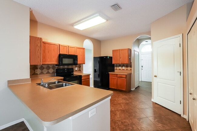 Foto del edificio - 1235 Brooke View Dr