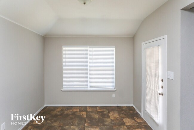 Foto del edificio - 821 Serenity Dr