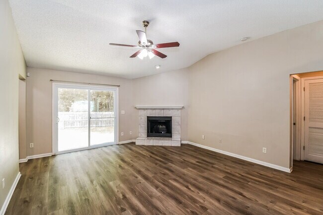 Foto del edificio - 7529 Saundersville Ct