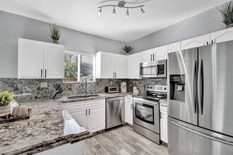 Building Photo - 8518 SW 214th Ln