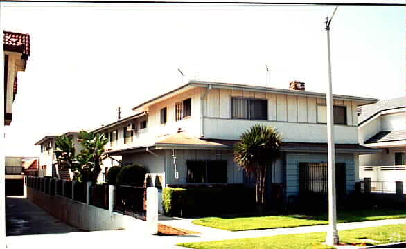Primary Photo - 1710 Vine St