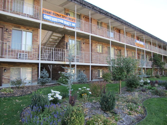 Front of building - Donna Manor Apartments