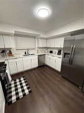 Building Photo - 2036 NE 21st Ave