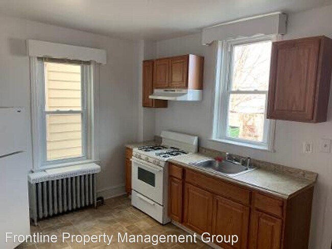 Building Photo - 3 br, 1 bath House - 1021 Butler Street