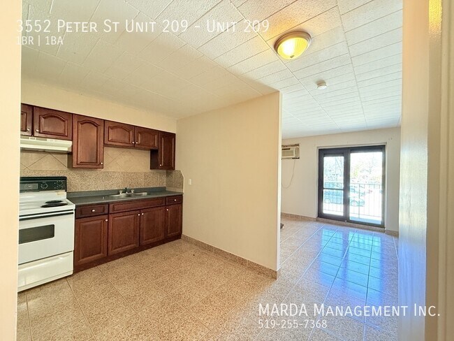 Building Photo - COZY 1 BED/1BATH APT W/ BALCONY - WESTEND! INCLUSIVE!