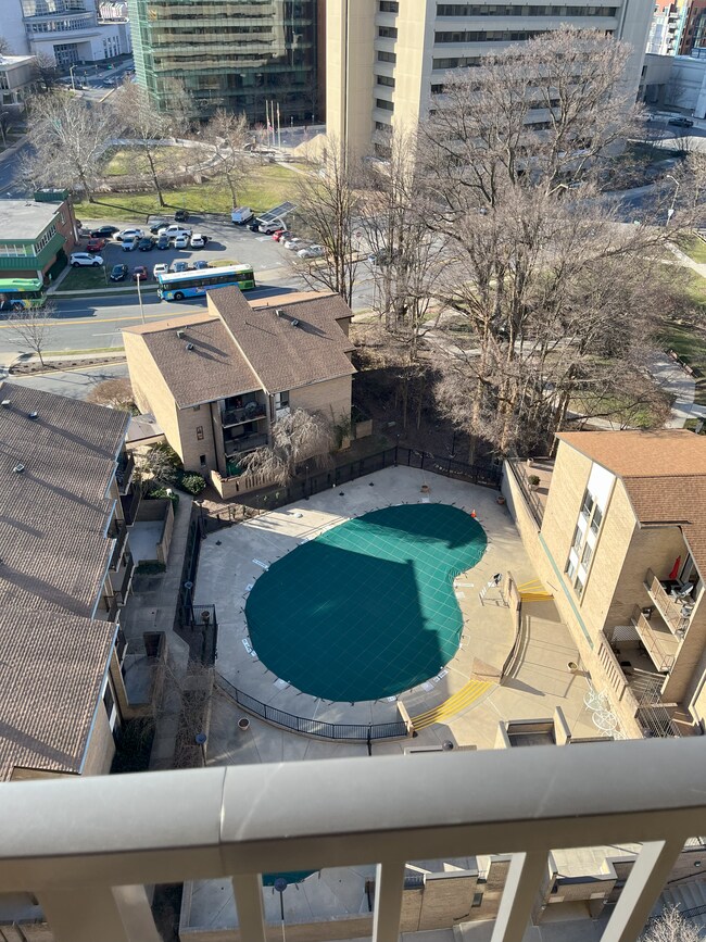 118 Monroe St Unit 1304, Rockville, MD 20850 Condo for Rent in