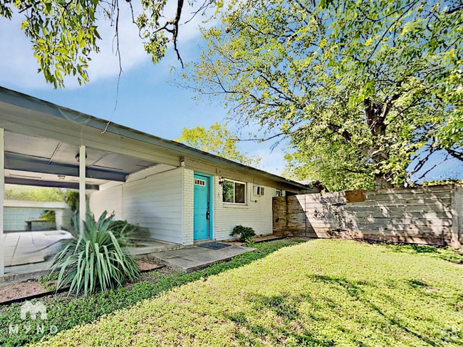 Building Photo - 1604 Parker Ln