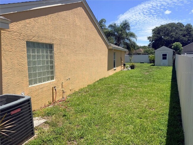 Foto del edificio - 14103 Rensselaer Rd