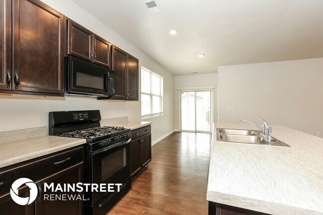 Foto del edificio - 8038 Craighead Dr