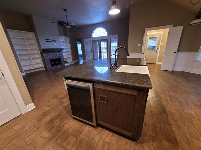 Building Photo - 7825 Hidden Oaks Dr