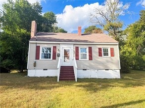 Building Photo - 226 Windsor Dr