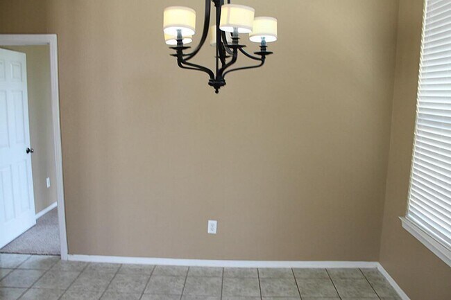 Building Photo - 2218 Trey Rogillios Way
