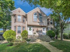 Building Photo - 30 A Hickory Rd