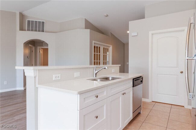 Foto del edificio - 308 NW 18th Ave