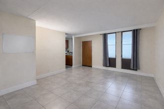 Building Photo - 834 Lehua Ave