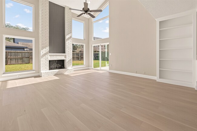 Foto del edificio - 1709 Coles Farm Dr