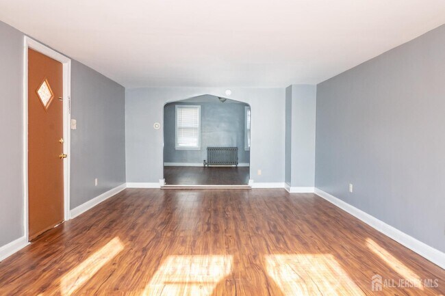 Foto del edificio - 217 MacArthur Ave