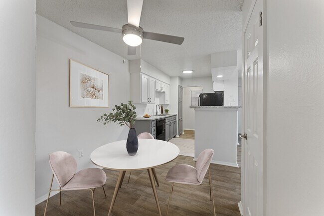 Rincón de desayuno A2 mejorado - The Hills at Ironhorse