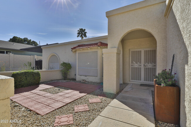 Building Photo - 1113 E Acoma Dr