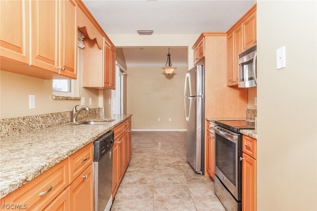 Building Photo - 7436 Sunnybrook Blvd