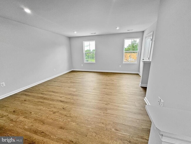 Foto del edificio - 2566 Laurel Pk Dr